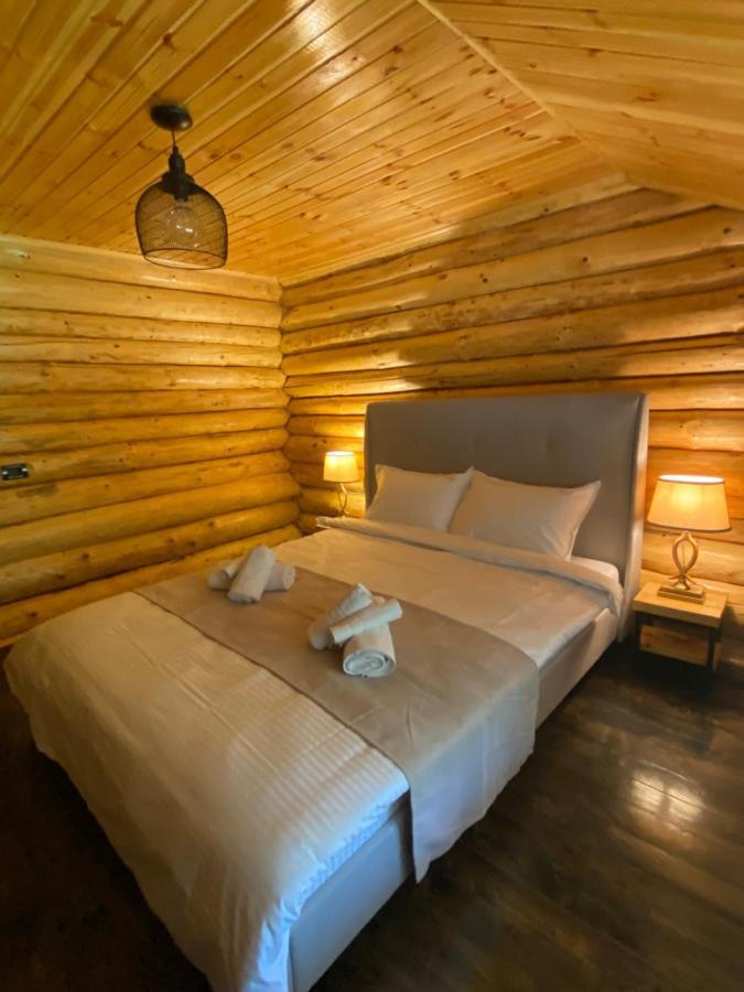 Bellevue Lodge *